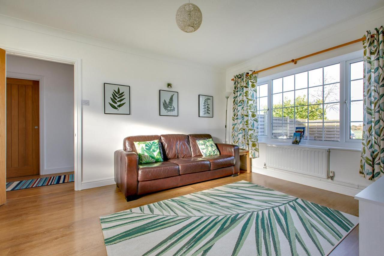 Chestnut Cottage Felbrigg Bagian luar foto